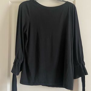 Mimi Maternity black top Medium